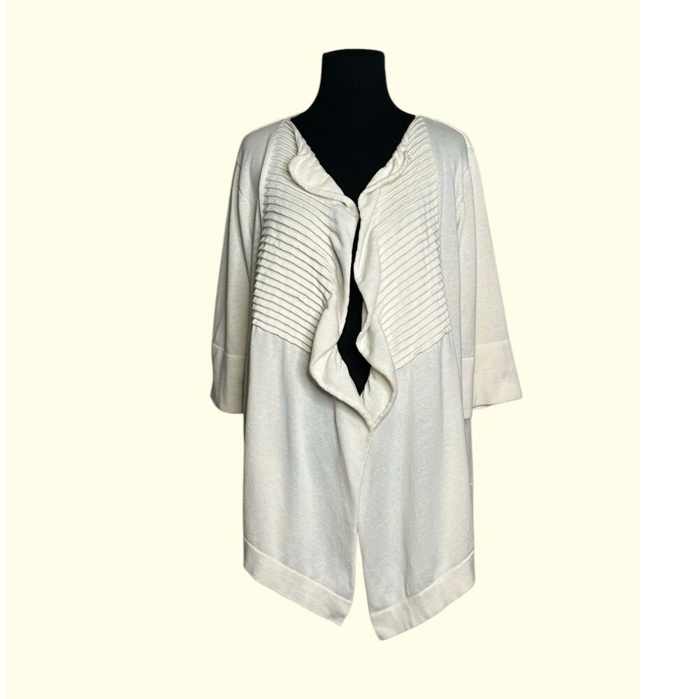 Investment cream short sleeves open front cardigan size XL